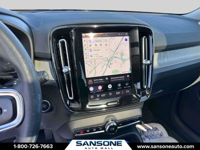 2024 Volvo XC40 B5 Plus Dark Theme