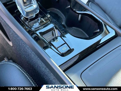 2024 Volvo XC40 B5 Plus Dark Theme